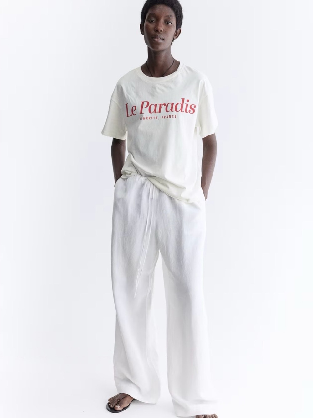 H&M Le Paradis Biarritz France Tee in White & Red Size Medium
